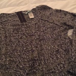 Light weight sweater